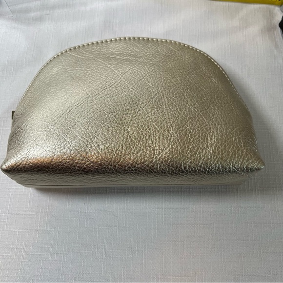 NEW Lord & Taylor Metallic LEATHER Cosmetic Bag with Textured Finish - Picture 4 of 7